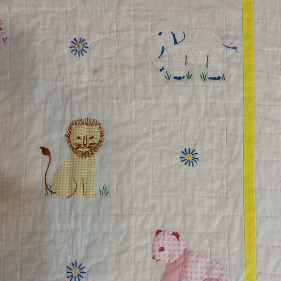 Vintage handmade baby quilt blanket play mat with animals 36” x 54.5” - Picture 9 of 16